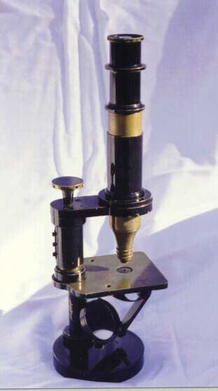 This is a very early Zeiss compound stand.  The serial numbe of 172 indicates that it was manufactured in early 1864 for a doctor and university professor in Bonn.  